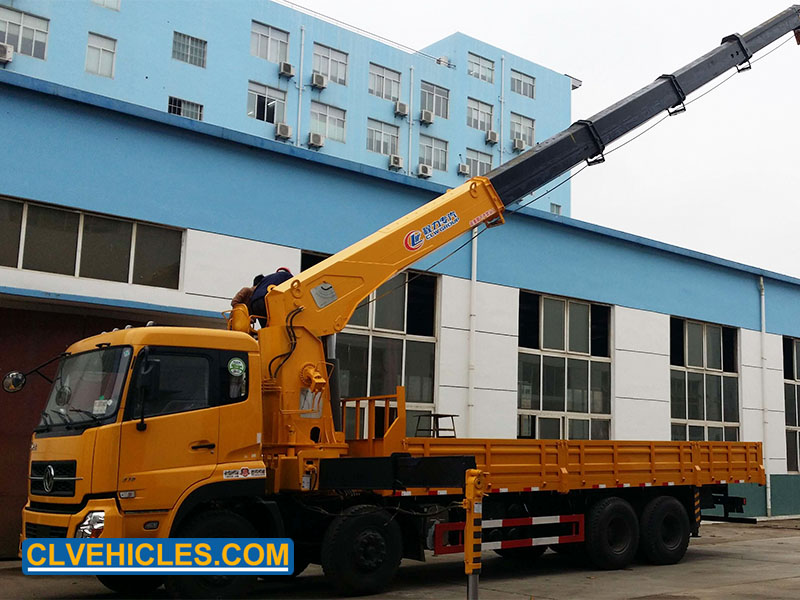 truck with 20ton crane