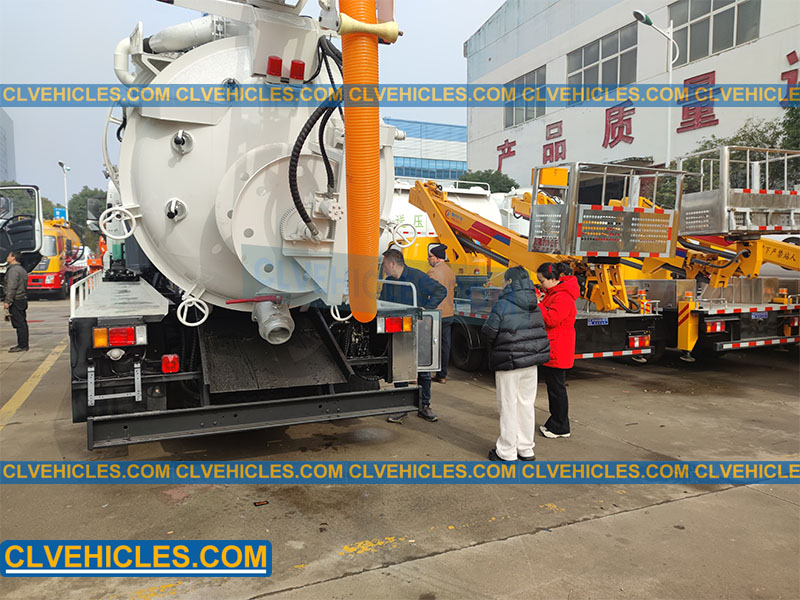 sewage cleaning and suction vehicles