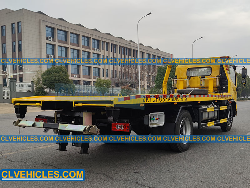 RHD wrecker truck