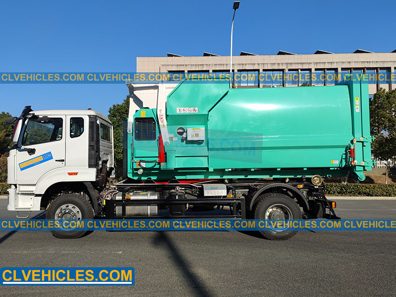 Mobile compression garbage station
