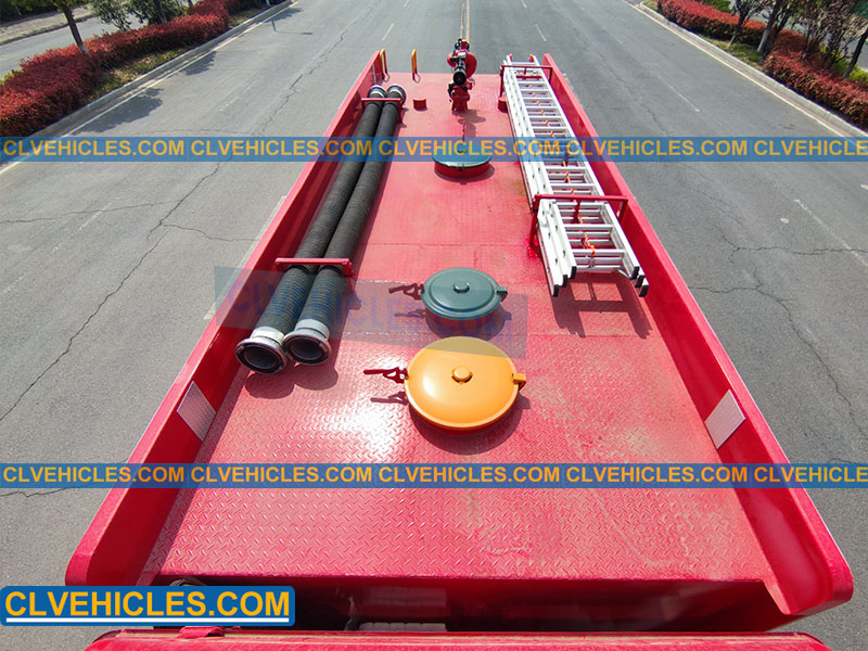 6WD foam tank fire engine