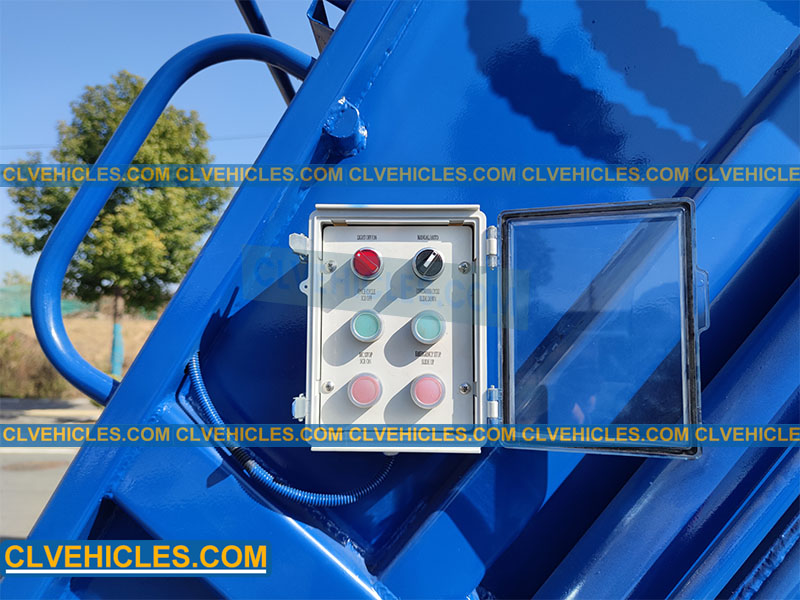 compressed garbage truck