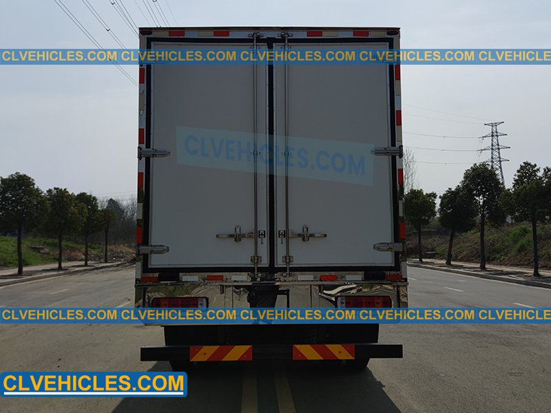 Fresh fish transport truck