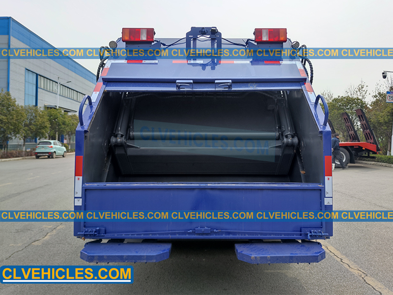 HOWO 5CBM Compactor truck