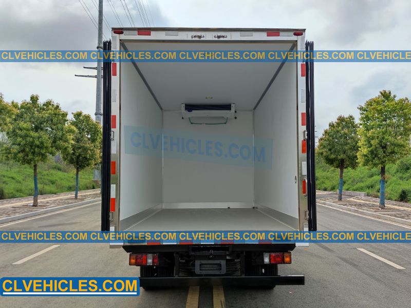 ISUZU 4ton Refrigerated truck