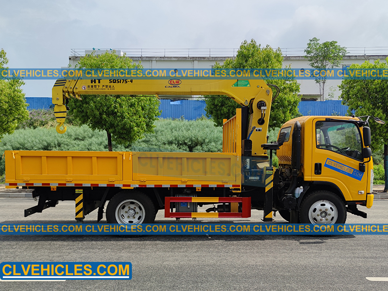ISUZU truck with crane