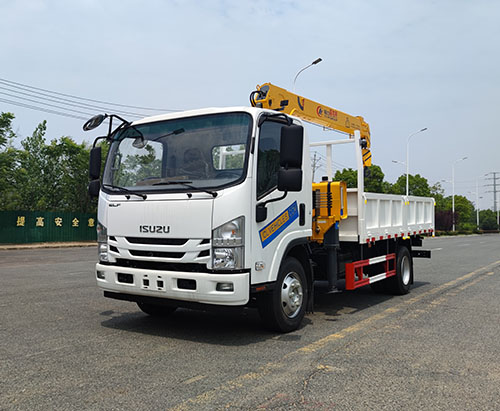 Một đơn vị xe tải chở hàng ISUZU ELF gắn cẩu tàu đến Ethiopia