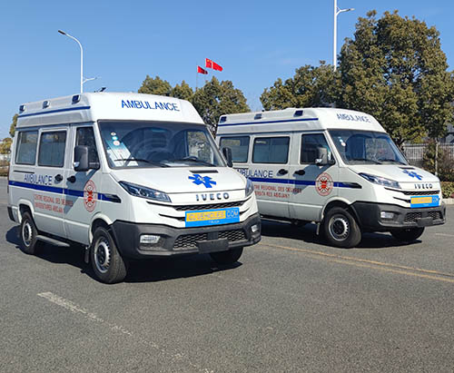 Hai đơn vị xe cứu thương IVECO HÀNG NGÀY được vận chuyển đến Bờ Biển Ngà