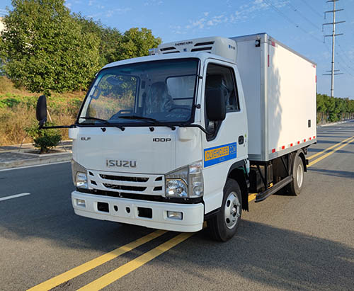Một đơn vị xe tải đông lạnh ISUZU ELF 5 tấn vận chuyển đến Rwanda