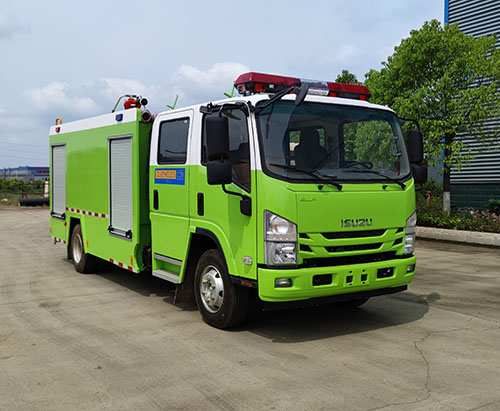 Một chiếc xe cứu hỏa ISUZU ELF 5000L được vận chuyển đến Peru.