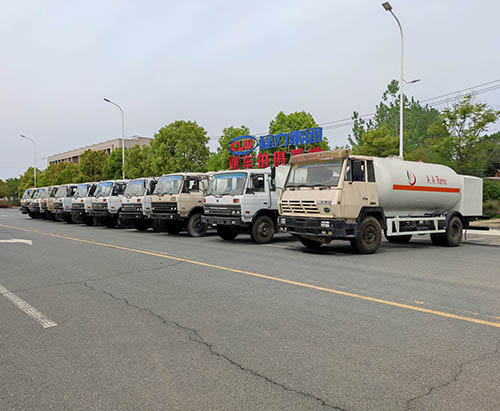 10 chiếc xe tải chở đầy LPG 12CBM vận chuyển đến Nigeria