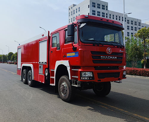 Một đơn vị xe chữa cháy bột khô và bọt SHACMAN 6x6 AWD vận chuyển đến Liberia