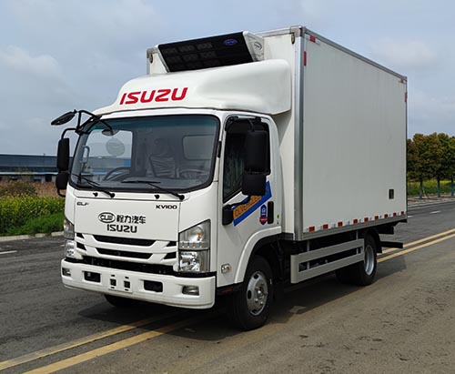 Một xe tải đông lạnh ISUZU ELF 4 tấn được vận chuyển đến Ghana.